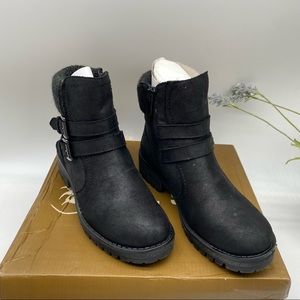 GC SHOES Women's Valli Ankle Bootie in Black size EU 37.